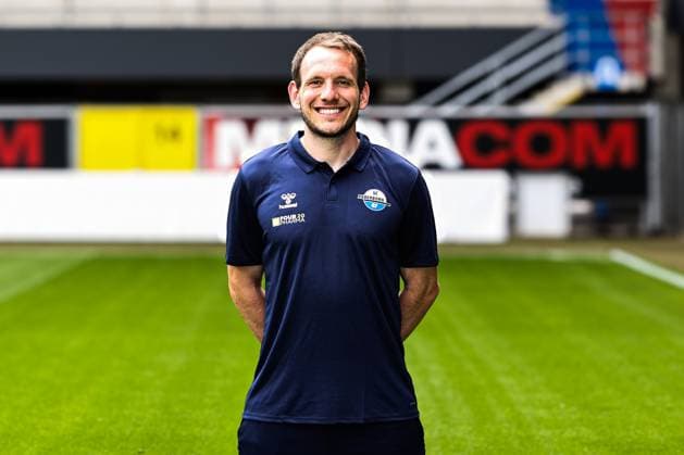 Reha-Trainer Andreas Herbstreit, SC Paderborn - 2. Fussball Bundesliga Porträttermin 2. BL 2025 2026 offizieller Fototermin SC Paderborn in der Home Deluxe Arena in Paderborn - Porträt, Portrait, Einzelbild, Deutschland, Fussball, Maenner, GER, 11.07.2025