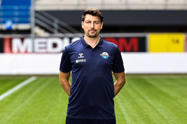 Teammanager Lizenzmannschaft Pascal Pundmann, SC Paderborn - 2. Fussball Bundesliga Porträttermin 2. BL 2025 2026 offizieller Fototermin SC Paderborn in der Home Deluxe Arena in Paderborn - Porträt, Portrait, Einzelbild, Deutschland, Fussball, Maenner, GER, 11.07.2025