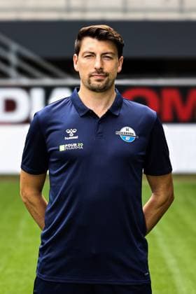 Teammanager Lizenzmannschaft Pascal Pundmann, SC Paderborn - 2. Fussball Bundesliga Porträttermin 2. BL 2025 2026 offizieller Fototermin SC Paderborn in der Home Deluxe Arena in Paderborn - Porträt, Portrait, Einzelbild, Deutschland, Fussball, Maenner, GER, 11.07.2025