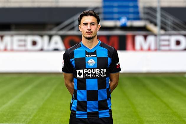 Joel Vega, SC Paderborn - 2. Fussball Bundesliga Porträttermin 2. BL 2025 2026 offizieller Fototermin SC Paderborn in der Home Deluxe Arena in Paderborn - Porträt, Portrait, Einzelbild, Deutschland, Fussball, Maenner, GER, 11.07.2025