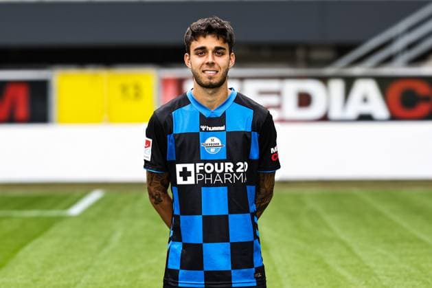 Lucas Copado, SC Paderborn - 2. Fussball Bundesliga Porträttermin 2. BL 2025 2026 offizieller Fototermin SC Paderborn in der Home Deluxe Arena in Paderborn - Porträt, Portrait, Einzelbild, Deutschland, Fussball, Maenner, GER, 11.07.2025
