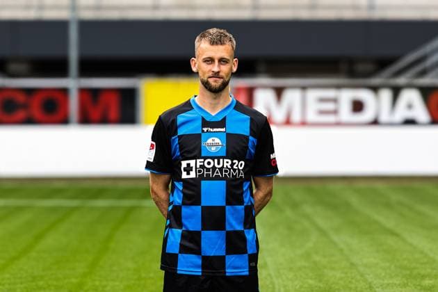 Sebastian Klaas, SC Paderborn - 2. Fussball Bundesliga Porträttermin 2. BL 2025 2026 offizieller Fototermin SC Paderborn in der Home Deluxe Arena in Paderborn - Porträt, Portrait, Einzelbild, Deutschland, Fussball, Maenner, GER, 11.07.2025