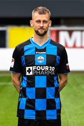Sebastian Klaas, SC Paderborn - 2. Fussball Bundesliga Porträttermin 2. BL 2025 2026 offizieller Fototermin SC Paderborn in der Home Deluxe Arena in Paderborn - Porträt, Portrait, Einzelbild, Deutschland, Fussball, Maenner, GER, 11.07.2025