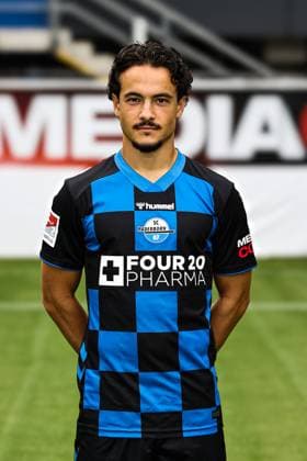 Mika Baur, SC Paderborn - 2. Fussball Bundesliga Porträttermin 2. BL 2025 2026 offizieller Fototermin SC Paderborn in der Home Deluxe Arena in Paderborn - Porträt, Portrait, Einzelbild, Deutschland, Fussball, Maenner, GER, 11.07.2025