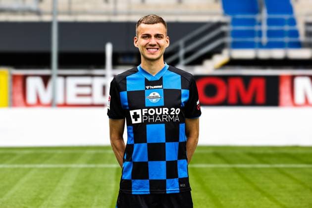Filip Bilbija, SC Paderborn - 2. Fussball Bundesliga Porträttermin 2. BL 2025 2026 offizieller Fototermin SC Paderborn in der Home Deluxe Arena in Paderborn - Porträt, Portrait, Einzelbild, Deutschland, Fussball, Maenner, GER, 11.07.2025