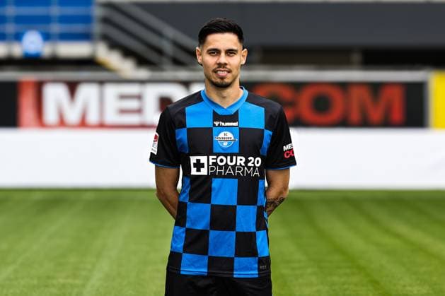 Raphael Obermair, SC Paderborn - 2. Fussball Bundesliga Porträttermin 2. BL 2025 2026 offizieller Fototermin SC Paderborn in der Home Deluxe Arena in Paderborn - Porträt, Portrait, Einzelbild, Deutschland, Fussball, Maenner, GER, 11.07.2025