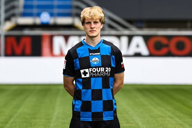 Mattes Hansen, SC Paderborn - 2. Fussball Bundesliga Porträttermin 2. BL 2025 2026 offizieller Fototermin SC Paderborn in der Home Deluxe Arena in Paderborn - Porträt, Portrait, Einzelbild, Deutschland, Fussball, Maenner, GER, 11.07.2025