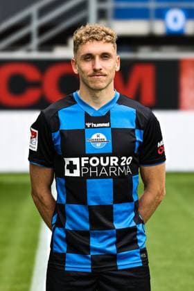 Luca Herrmann, SC Paderborn - 2. Fussball Bundesliga Porträttermin 2. BL 2025 2026 offizieller Fototermin SC Paderborn in der Home Deluxe Arena in Paderborn - Porträt, Portrait, Einzelbild, Deutschland, Fussball, Maenner, GER, 11.07.2025