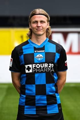 Felix Götze, SC Paderborn - 2. Fussball Bundesliga Porträttermin 2. BL 2025 2026 offizieller Fototermin SC Paderborn in der Home Deluxe Arena in Paderborn - Porträt, Portrait, Einzelbild, Deutschland, Fussball, Maenner, GER, 11.07.2025