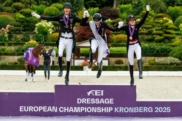 KRONBERG - FEI European Championship, EM, Europameisterschaft Dressage for Young Riders and U25 2025, KRONBERG - FEI European Championship Dressage for Young Riders and U25 2025 SCHOELERMANN Anna (GER), TREFFINGER Moritz (GER), HYRM Sara Aagaard (DEN) Medal ceremony Siegerehrung FEI U25 Grand Prix 16-25 2ndt part Individual Test Einzelentscheidung Kronberg, Gestüt Schafhof 12. July 2025 - *** KRONBERG FEI European Championship Dressage for Young Riders and U25 2025, KRONBERG FEI European Championship Dressage for Young Riders and U25 2025 SCHOELERMANN Anna GER , TREFFINGER Moritz GER , HYRM Sara Aagaard DEN Medal ceremony Award ceremony FEI U25 Grand Prix 16 25 2ndt part Individual Test Individual Decision Kronberg, Gestüt Schafhof 12 July 2025