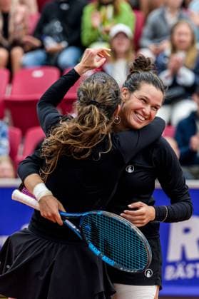 250712 Jesika Maleckova of Czech Republic and Miriam Skoch of Czech Republic celebrates after the double final of Nordea Open on July 12, 2025 in Bastad. Photo: Mathilda Schuler BILDBYRAN kod MA MA0844 tennis WTA, Tennis Damen 125 nordea open dubbelfinal dam bbeng jubel Copyright: MATHILDAxSCHULER BB250712MA028