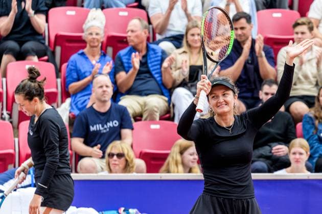 250712 Jesika Maleckova of Czech Republic celebrates after the double final of Nordea Open on July 12, 2025 in Bastad. Photo: Mathilda Schuler BILDBYRAN kod MA MA0844 tennis WTA, Tennis Damen 125 nordea open dubbelfinal dam bbeng jubel Copyright: MATHILDAxSCHULER BB250712MA038