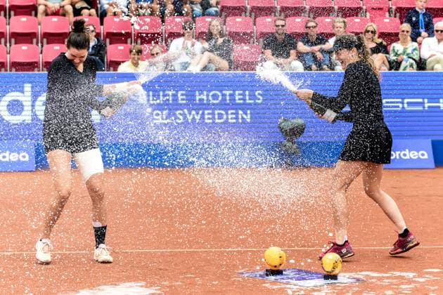 250712 Jesika Maleckova of Czech Republic and Miriam Skoch of Czech Republic celebrate after winning during the double final of Nordea Open on July 12, 2025 in Bastad. Photo: Mathilda Schuler BILDBYRAN kod MA MA0844 tennis WTA, Tennis Damen 125 nordea open dubbelfinal dam bbeng jubel Copyright: MATHILDAxSCHULER BB250712MA041