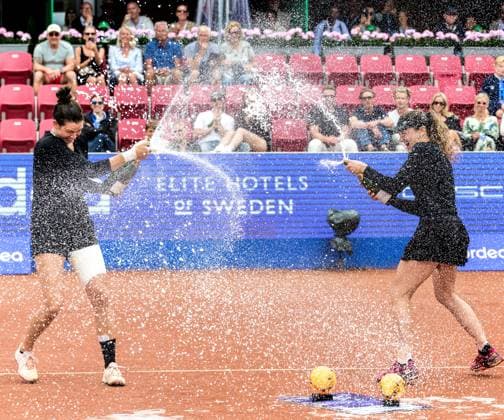 250712 Jesika Maleckova of Czech Republic and Miriam Skoch of Czech Republic celebrate after winning during the double final of Nordea Open on July 12, 2025 in Bastad. Photo: Mathilda Schuler BILDBYRAN kod MA MA0844 tennis WTA, Tennis Damen 125 nordea open dubbelfinal dam bbeng jubel Copyright: MATHILDAxSCHULER BB250712MA042