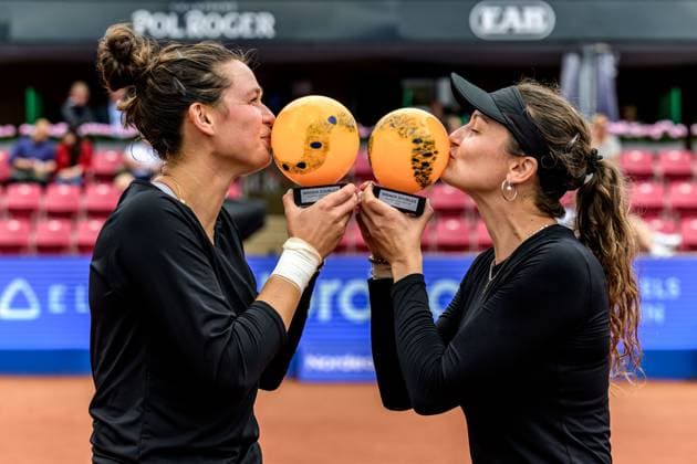 250712 Jesika Maleckova of Czech Republic and Miriam Skoch of Czech Republic celebrate after winning during the double final of Nordea Open on July 12, 2025 in Bastad. Photo: Mathilda Schuler BILDBYRAN kod MA MA0844 tennis WTA, Tennis Damen 125 nordea open dubbelfinal dam bbeng jubel Copyright: MATHILDAxSCHULER BB250712MA043