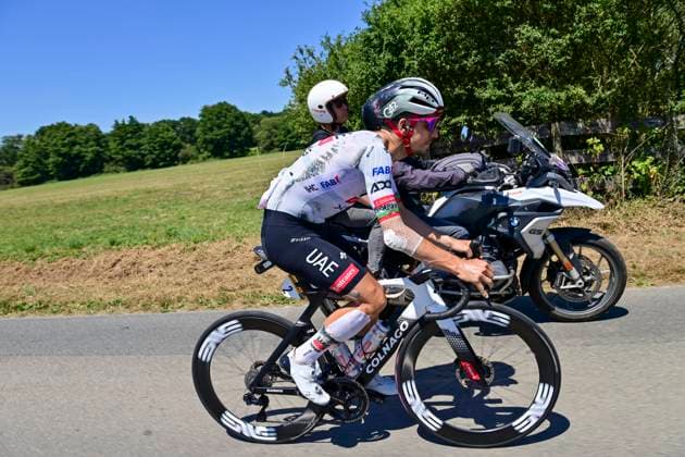 Tour de France 2025 Stage 8 LAVAL ESPACE MAYENNE, FRANCE - JULY 12 : Almeida Joao (POR) of UAE Team Emirates in action during stage 8 of the 112th edition of Tour de France an UCI World Tour 2.UWT cycling road race stage for Men Elite of 174 km with start in Saint-Meen-le-Grand and finish in Laval Espace Mayenne on July 12, 2025 in Laval Espace Mayenne, France, 12 07 2025 ( Motordriver Kenny Verfaillie - Laval Espace Mayenne France  Copyright: xPetexGodingx