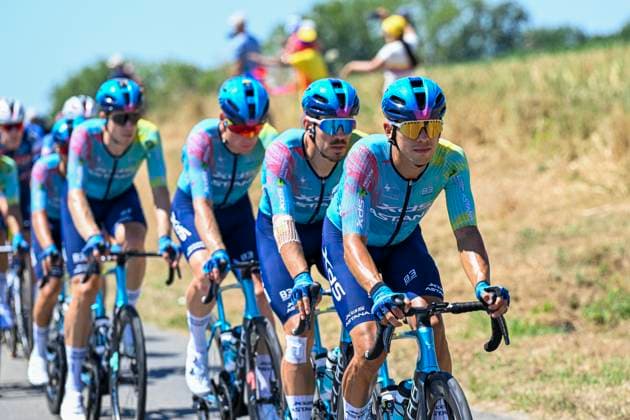 Tour de France 2025 Stage 8 LAVAL ESPACE MAYENNE, FRANCE - JULY 12 : Astana Qazaqstan Team in action during stage 8 of the 112th edition of Tour de France an UCI World Tour 2.UWT cycling road race stage for Men Elite of 174 km with start in Saint-Meen-le-Grand and finish in Laval Espace Mayenne on July 12, 2025 in Laval Espace Mayenne, France, 12 07 2025 ( Motordriver Kenny Verfaillie - Laval Espace Mayenne France  Copyright: xPetexGodingx