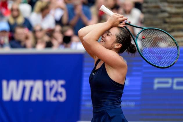 250712 Elisabetta Cocciaretto of Italy celebrates after the singel final of Nordea Open on July 12, 2025 in Bastad. Photo: Mathilda Schuler BILDBYRAN kod MA MA0844 tennis WTA, Tennis Damen 125 nordea open singelfinal dam bbeng jubel Copyright: MATHILDAxSCHULER BB250712MA068