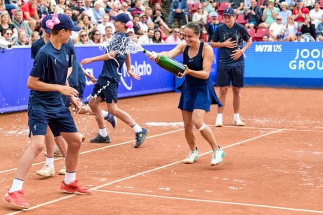 250712 Elisabetta Cocciaretto of Italy celebrates after the singel final of Nordea Open on July 12, 2025 in Bastad. Photo: Mathilda Schuler BILDBYRAN kod MA MA0844 tennis WTA, Tennis Damen 125 nordea open singelfinal dam bbeng jubel Copyright: MATHILDAxSCHULER BB250712MA071