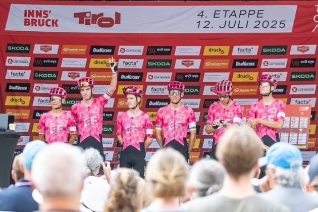 12.07.2025, Kühtai, AUT, Tour of Austria 2025, Etappe 4 von Innsbruck nach Kühtai (117,1 km), im Bild TEAM EF EDUCATION - EASYPOST mit Markel Beloki Fernandez (ESP), Rui Costa (POR), Jhoan Esteban Chaves Rubio (COL), Sean Quinn (USA), Darren Rafferty (IRL), Archie Ryan (IRL), Georg Steinhauser (GER) TEAM EF EDUCATION - EASYPOST mit Markel Beloki Fernandez (ESP), Rui Costa (POR), Jhoan Esteban Chaves Rubio (COL), Sean Quinn (USA), Darren Rafferty (IRL), Archie Ryan (IRL), Georg Steinhauser (GER) before the start of the stage 4 from Innsbruck to Kühtai (117,1 km) of the Tour of Austria. Kühtai, Austria on 2025 07 12. Expa Kühtai
