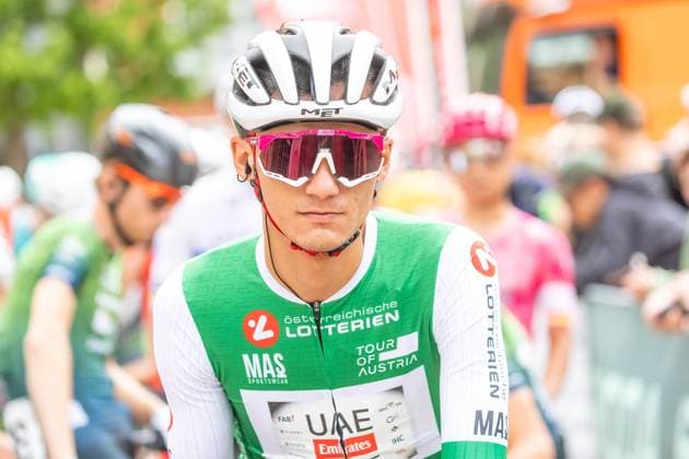 12.07.2025, Kühtai, AUT, Tour of Austria 2025, Etappe 4 von Innsbruck nach Kühtai (117,1 km), im Bild Isaac Del Toro Romero (MEX, UAE TEAM EMIRATES XRG) Isaac Del Toro Romero (MEX, UAE TEAM EMIRATES XRG) before the start of the stage 4 from Innsbruck to Kühtai (117,1 km) of the Tour of Austria. Kühtai, Austria on 2025 07 12. Expa Kühtai