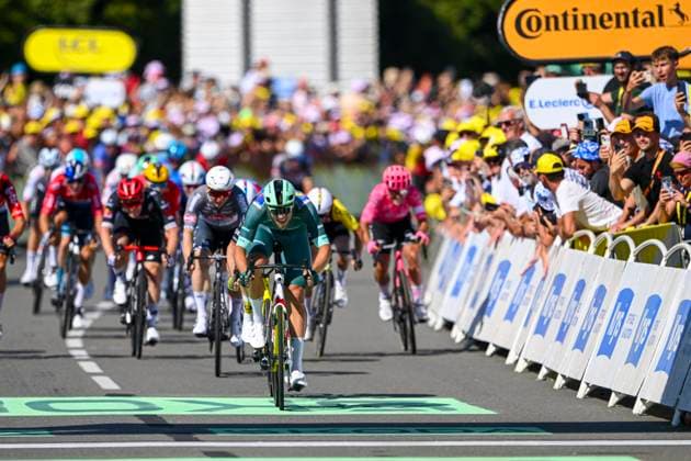Tour de France 2025 Stage 8 LAVAL ESPACE MAYENNE, FRANCE - JULY 12 : Milan Jonathan (BEL) of Lidl - Trek in the final sprint during stage 8 of the 112th edition of Tour de France an UCI World Tour 2.UWT cycling road race stage for Men Elite of 174 km with start in Saint-Meen-le-Grand and finish in Laval Espace Mayenne on July 12, 2025 in Laval Espace Mayenne, France, 12 07 2025 ( Motordriver Kenny Verfaillie - Laval Espace Mayenne France  Copyright: xVincentxKalutx
