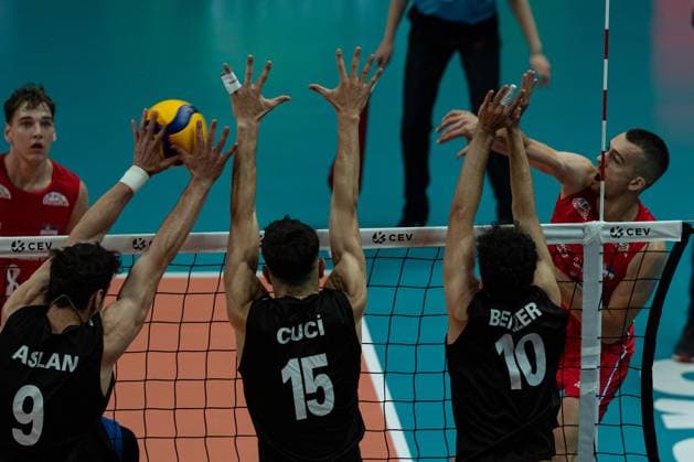 Serbia v Turkiye - European Championship, EM, Europameisterschaft U22 ANKARA, TURKIYE - JULY 12: Turkiye s Yigit Hamza Aslan (9) in action against a Serbian player during the CEV U22 Men’s European Volleyball Championship qualifiers match between Turkiye and Serbia at TVF Ziraat Bank Volleyball Hall in Ankara, Turkiye, on July 12, 2025. Arman Onal Anadolu Ankara Turkey. Editorial use only. Please get in touch for any other usage.  Copyright: x2025xAnadoluxArmanxOnalx