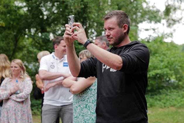 12.07.2025, xovx, Handball Bundesliga, HSG Wetzlar, Sommerfest HSG Wetzlar Fanclub Grün-Weiß Die Mannschaft der HSG Wetzlar präsentiert sich mit Team und Verantwortlichen zum Saisonstart in die Saison 2025 2026 beim Sommerfest des HSG Wetzlar Fanclub Grün-Weiß Schöffengrund-Schwalbach Grillhütte Hessen Deutschland (DE)