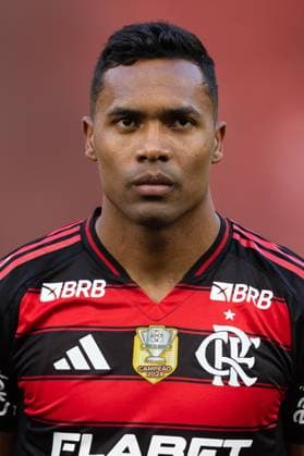 Soccer - Brasileirao 2025 - Flamengo 0:0 Sao Paulo RIO DE JANEIRO, BRAZIL - JULY 12: ALEX SANDRO of Flamengo lines up for the national anthem prior to the match between Flamengo and Sao Paulo as part of Brasileirao 2025 at Sao Januario Stadium on July 12, 2025 in Rio de Janeiro, Brazil. Rio de Janeiro Sao Januario Stadium Brazil Copyright: xRuanoxCarneiroxRuanoxCarneirox