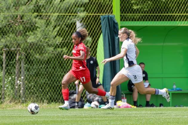 12.07.2025, xgrfx, Fussball Testspiel , FC Zürich Frauen - SC Freiburg Frauen v.l. Aurelie Csillag (SC Freiburg), Marlene Deyss (FC Zürich) (DFL DFB REGULATIONS PROHIBIT ANY USE OF PHOTOGRAPHS as IMAGE SEQUENCES and or QUASI-VIDEO) Zürich