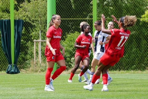 12.07.2025, xgrfx, Fussball Testspiel , FC Zürich Frauen - SC Freiburg Frauen v.l. Tor, Selina Vobian (SC Freiburg) (DFL DFB REGULATIONS PROHIBIT ANY USE OF PHOTOGRAPHS as IMAGE SEQUENCES and or QUASI-VIDEO) Zürich