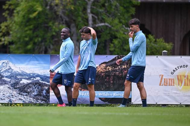 13.07.2025, Fussball, Saison 2025 2026, 2. Bundesliga, Vorbereitung, Sommertrainingslager des VfL Bochum in Scheffau am Wilden Kaiser, Tag 2, Owono-Darnell Keumo (VfL Bochum 1848), Lirim Jashari (VfL Bochum 1848), Cajetan Lenz VfL Bochum 1848) xRHR-FOTO YYx