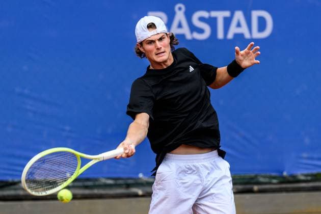 250720 Olle Wallin of Sweden during the qualifier tennis match at Nordea Open on July 20, 2025 in Bastad. Photo: Mathilda Schuler BILDBYRAN kod MA MA0845 tennis ATP, Tennis Herren 250 nordea open bbeng kval sweden sverige Copyright: MATHILDAxSCHULER BB250720MA017
