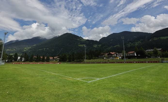 13.07.2025 - Fussball - 2. Fussball-Bundesliga - Saison 2025 2026 - 1. FC Nürnberg FCN Club - Trainingslager Sommer Sommertrainingslager Gais - Bruneck - Südtirol - Zink DaMa - xdaxmax - Symbolbild Symbolfoto Feature Impression - Sportplatz Trainingsplatz Fußballplatz Gais
