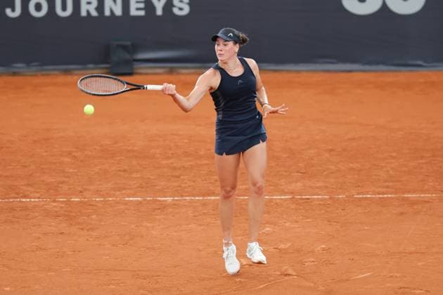 GER, Hamburg, xFSx, ATP250 Frauen-Tennistunier Qualifikationsrunde , MSC Hamburg Ladies Open 2025, 13.07.2025 Carlota Martinez Cirez (ESP), Anna Petkovic (GER) v.l., Anna Petkovic (GER) spiel eine Vorhand Copyright: HMBxMedia FernandoxSoares