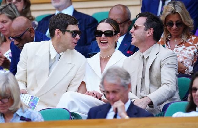 James Righton, Keira Knightley and Andrew Scott in the Royal Box on Centre Court Wimbledon Tennis Championships, Day 14, The All England Lawn Tennis and Croquet Club, London, UK - 13 Jul 2025London The All England Lawn Tennis and United Kingdom  Copyright: xJavierxGarcia Shutterstockx 15392297e