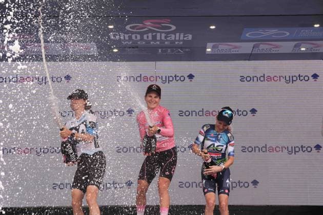 Longo Borghini Elisa,Marlen Reusser and Sarah Giagante on the podium after the 8th stage of the Giro d’Italia Women, from Forlì to Imola (Autodromo Enzo e Dino Ferrari), Italy Sunday, July 13, 2025. - cycling .  Copyright: xMassimoxPaolone LaPressex
