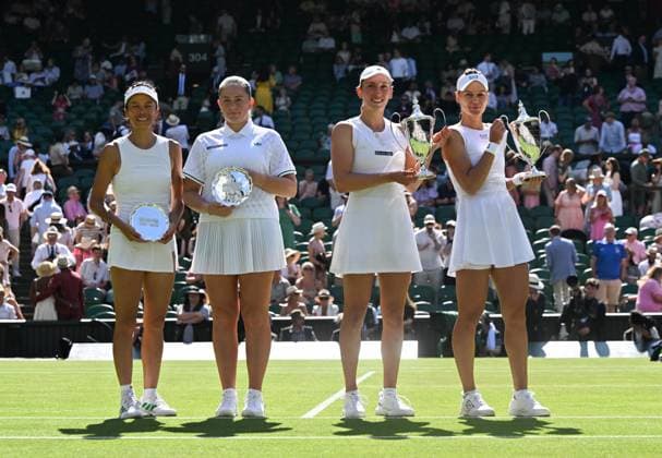 (250713) -- LONDON, July 13, 2025 -- Hsieh Su-Wei (Chinese Taipei) Jelena Ostapenko (Latvia) and Elise Mertens (Belgium) Veronika Kudermetova (Russia) (from L to R) pose during the awarding ceremony after their women s doubles final at the Wimbledon Tennis Championships in London, Britain, July 13, 2025. ) (SP)BRITAIN-LONDON-TENNIS-WIMBLEDON-WOMEN S DOUBLES-FINAL LixYing 