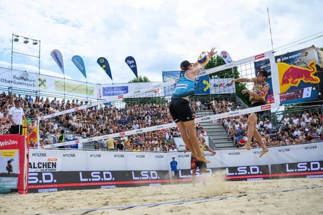 Beach volleyball, Beachvolleyball - Pro Beach Battle Masters SEEWALCHEN,AUSTRIA,13.JUL.25 - BEACH VOLLEYBALL - Beach Volleyball Tour PRO, Pro Beach Battle Masters Litzlberg. Image shows Timo Hammarberg and Julian Hoerl (AUT).  GEPAxpictures xChristianxMoser