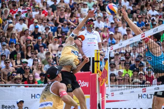 Beach volleyball, Beachvolleyball - Pro Beach Battle Masters SEEWALCHEN,AUSTRIA,13.JUL.25 - BEACH VOLLEYBALL - Beach Volleyball Tour PRO, Pro Beach Battle Masters Litzlberg. Image shows Julian Hoerl (AUT).  GEPAxpictures xChristianxMoser