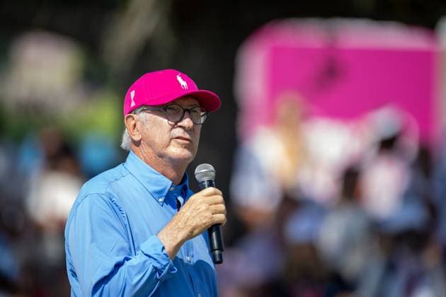 FRANCK RIBOUD ALMUNDI EVIAN CHAMPIONSHIP PHOTOPQR LE DAUPHINE Grégory YETCHMENIZA ; Évian-les-Bains ; 13 07 2025 ; Évian-les-Bains (Haute-Savoie),13 juillet. 2025 THE ALMUNDI EVIAN CHAMPIONSHIP sur notre photo : Franck Riboud Grégory Yetchmeniza Le Dauphiné Libéré