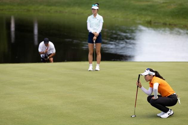 JEENO THITIKUL ALMUNDI EVIAN CHAMPIONSHIP PHOTOPQR LE DAUPHINE Grégory YETCHMENIZA ; Évian-les-Bains ; 13 07 2025 ; Évian-les-Bains (Haute-Savoie),13 juillet. 2025 THE ALMUNDI EVIAN CHAMPIONSHIP sur notre photo : Jeeno Thitikul au trou 18. Grégory Yetchmeniza Le Dauphiné Libéré