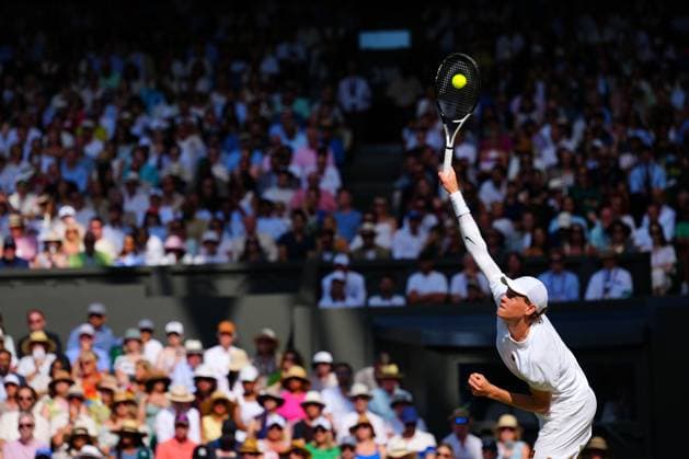 Jannik Sinner during the Gentlemen s Singles final Wimbledon Tennis Championships, Day 14, The All England Lawn Tennis and Croquet Club, London, UK - 13 Jul 2025London The All England Lawn Tennis and United Kingdom  Copyright: xJavierxGarcia Shutterstockx 15392297da