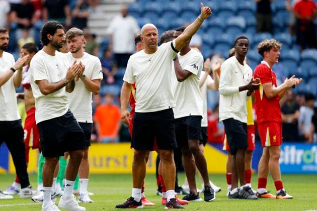 Preston North End v Liverpool, Preston, UK - 13 July 2025 Arne Slot Manager of Liverpool FC acknowledges the fans after the preseason friendly match between Preston North End and Liverpool at Deepdale on 13 July 2025 in Preston, England (Photo by Steve Taylor PPAUK) Preston Deepdale Lancashire England Copyright: xStevexTaylor PPAUKx PPA-197264