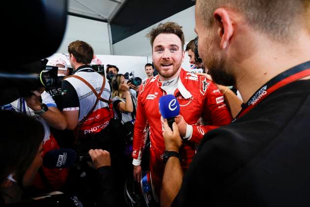 2025 FORMULA E BERLIN ePRIX ROWLAND Oliver (gbr), Nissan Formula E Team, Nissan e-4ORCE, portrait victory celebration during the Berlin ePrix, 13th and 15th round of the 2024-25 ABB FIA Formula E World Championship, WM, Weltmeisterschaft on the Tempelhof Airport Street Circuit from July 11 to 13, 2025 in Berlin, Germany -  Copyright: xGREGORYxLENORMANDx