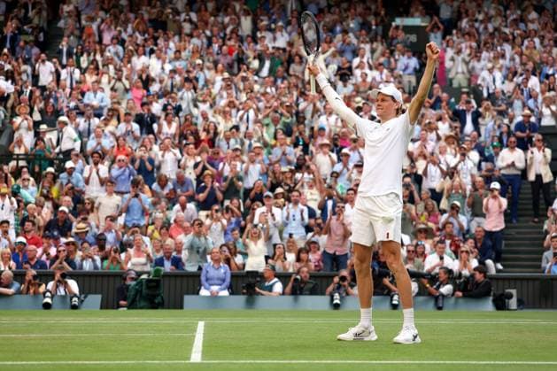 Jannik Sinner celebrates victory in the Gentlemen s Singles final Wimbledon Tennis Championships, Day 14, The All England Lawn Tennis and Croquet Club, London, UK - 13 Jul 2025London The All England Lawn Tennis and United Kingdom  Copyright: xEllaxLing Shutterstockx 15392298cc