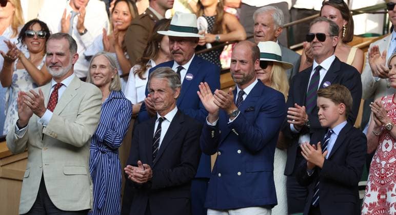William,Prince of Wales, Prince George and Princess Charlotte clap Jannik Sinner (not Pictured) the winner of the Men s Wimbledon Singles match after he defeated Carlos Alcaraz on day fourteen of the 2025 Wimbledon Championships in London on Sunday, July 13, 2025.  LON2025071380 HUGOxPHILPOTT