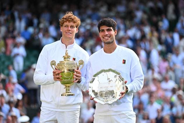 Jannik Sinner Wins His First Wimbledon Trophy - UK Jannik Sinner (ITA) wins his first Wimbledon Trophy at the 2025 Wimbledon Championships at the AELTC in London, UK, on July 13, 2025. Photo by Corinne Dubreuil ABACAPRESS.COM London United Kingdom  Copyright: xDubreuilxCorinne ABACAx