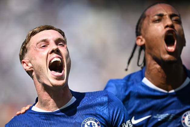 (250714) -- NEW JERSEY, July 14, 2025 -- Cole Palmer (L) of Chelsea FC celebrates scoring with teammate Joao Pedro during the final match between Chelsea FC (England) and Paris Saint-Germain (France) at the FIFA Club World Cup 2025 at the MetLife Stadium, New Jersey, the United States, July 13, 2025. ) (SP)U.S.-NEW JERSEY-FOOTBALL-FIFA CLUB WORLD CUP-FINAL-CHELSEA FC VS PARIS SAINT-GERMAIN WuxXiaoling 