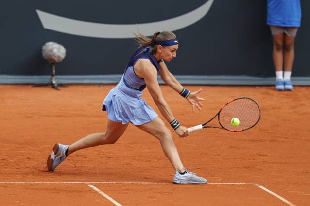 GER, Hamburg, xFSx, ATP250 Frauen-Tennistunier , MSC Hamburg Ladies Open 2025 , 2. Qualifikationsrunde , 14.07.2025 v.l., Aleksandra Krunik (SRB) spielt eine Rueckhand Copyright: HMBxMedia FernandoxSoares